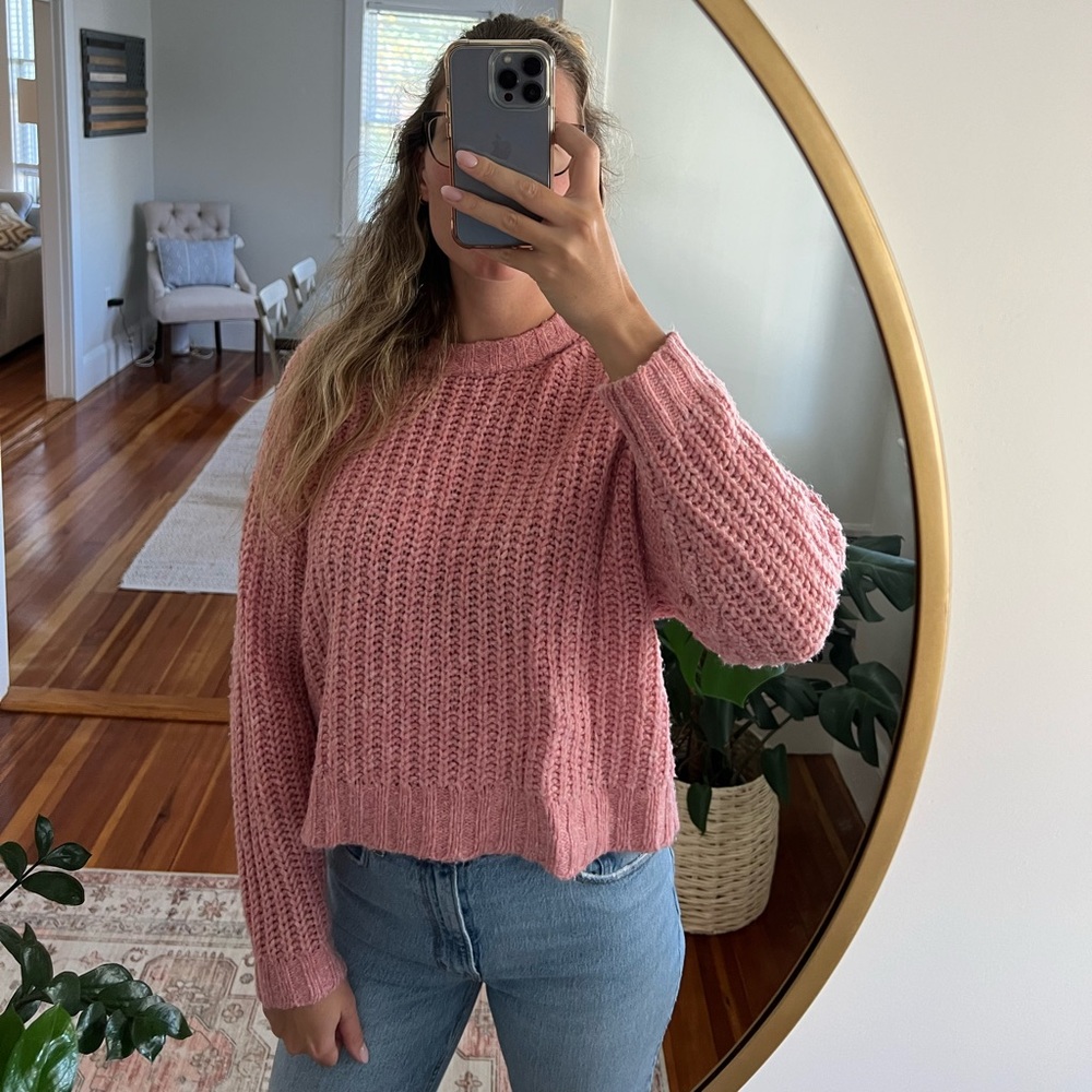 AE Cozy Pink Sweater - Picture 7 of 9